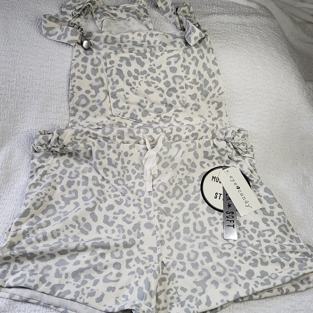 JUMPSUIT / SUPER SOFT /FOR CLOSET CLOSING ONLY - Picture 1 of 6